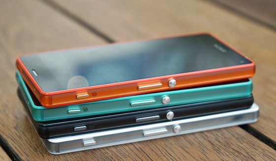 Sony Xperia Z3 vs Sony Xperia Z3 Compact - какой смартфон выберете вы?