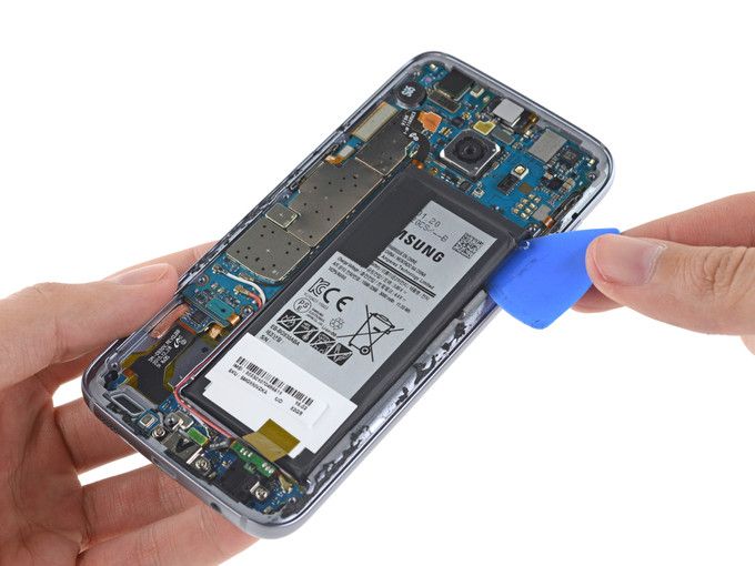 Внутренности Galaxy S7, фото iFixit